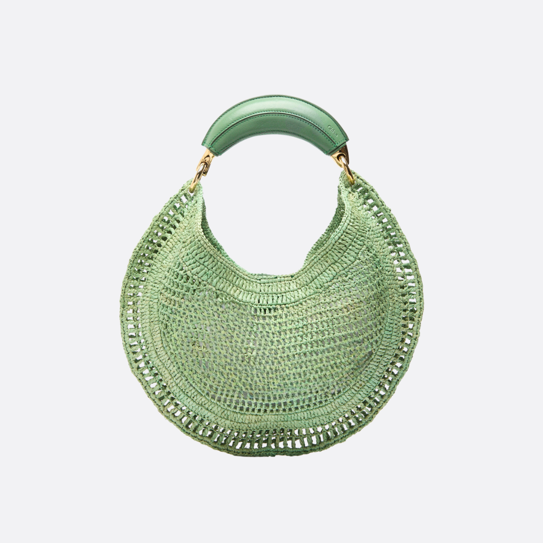 CHLOÉ SOMMER-BANANENTASCHE AUS RAFFIA-BAST
